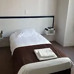 Hotel Du Rocher 2*