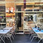 Du Rocher Hotel